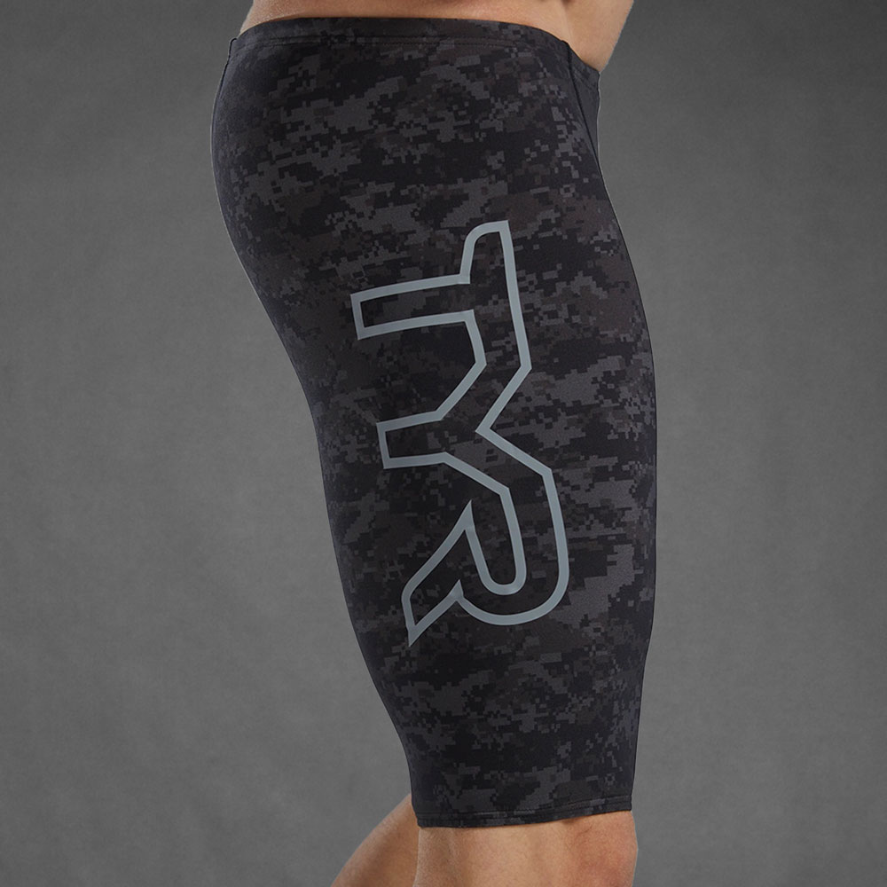 Langlebige TYR Jammer Schwimmhose mit UPF50+ Schutz.